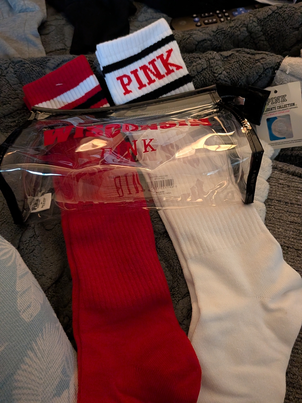 PINK Victoria's Secret Red & White Athletic Crew Socks Set And Makeup Bag New